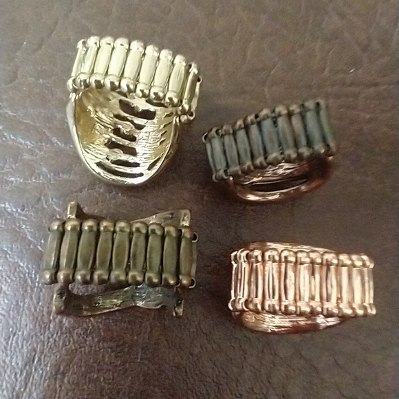 4 Gorgeous Stretch Rings! #R7 - Picture 3 of 8